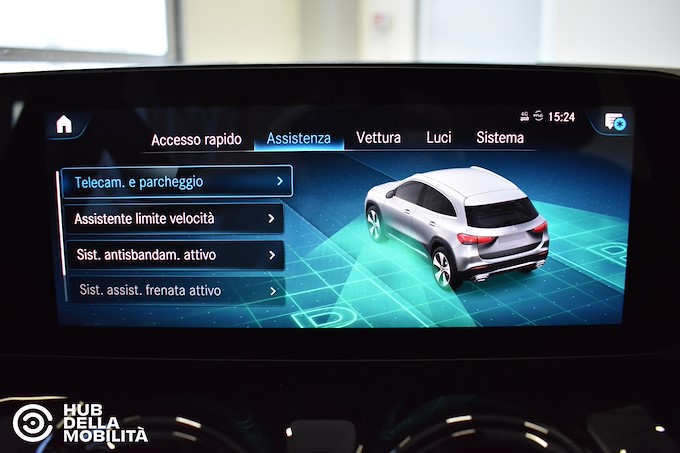 MERCEDES-BENZ GLA 180 d Automatic Business